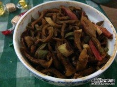 冬季泡菜咸菜不如泡菜的酥脆和美味。吃过的人