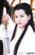 当李若溪参加春节之夜时，身体很冷，女神是怎