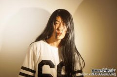 江思达面临很大的商业压力。他没有在凌晨3点睡